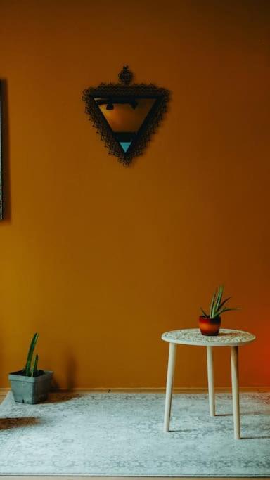 Sahara Studio With Shared Bathroom In City Centre Bratislava Exterior foto