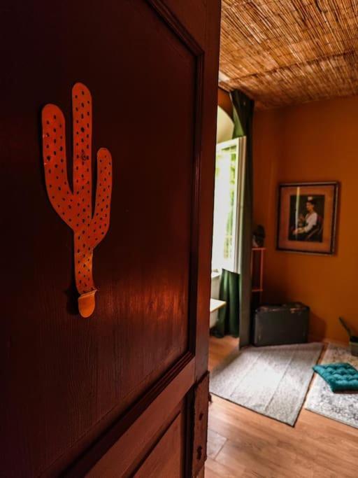 Sahara Studio With Shared Bathroom In City Centre Bratislava Exterior foto