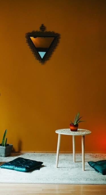 Sahara Studio With Shared Bathroom In City Centre Bratislava Exterior foto