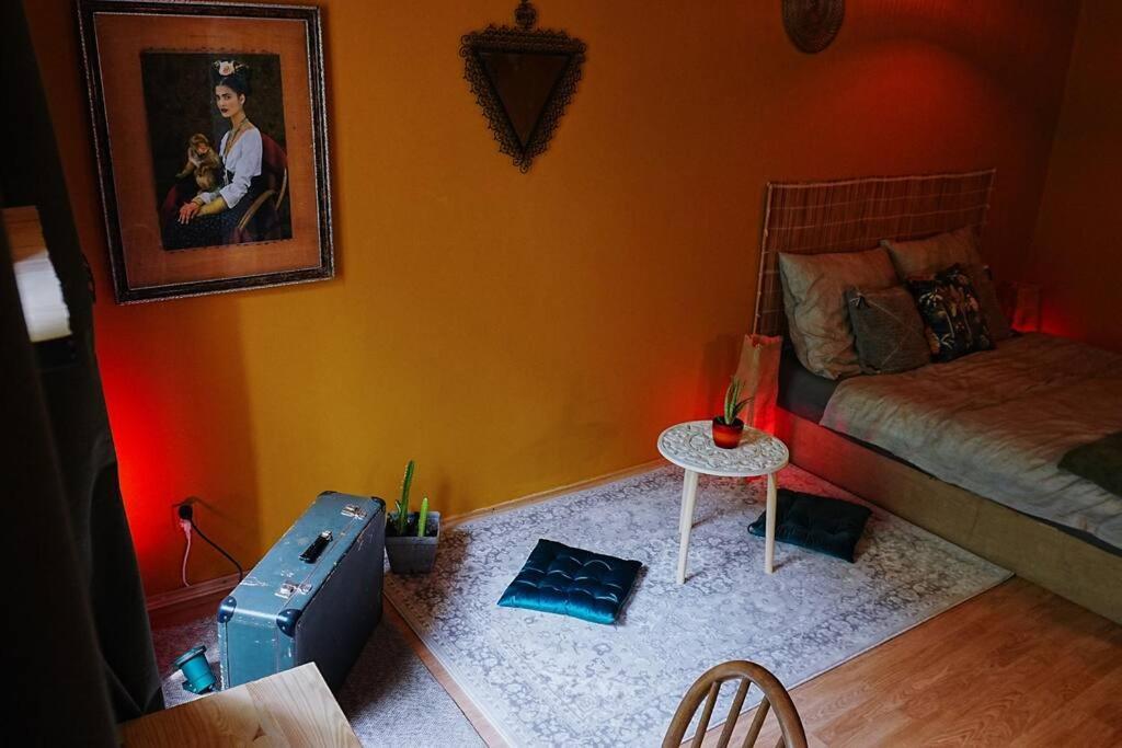 Sahara Studio With Shared Bathroom In City Centre Bratislava Exterior foto